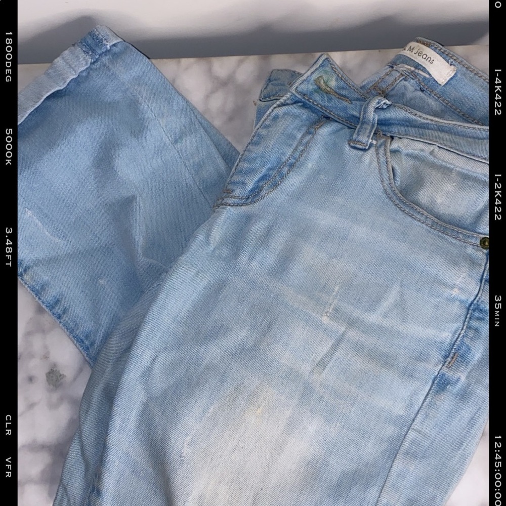Light Wash ripped jeans - Size 3